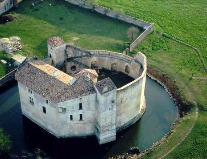 Chateau fort de saint jean dangle hébergement